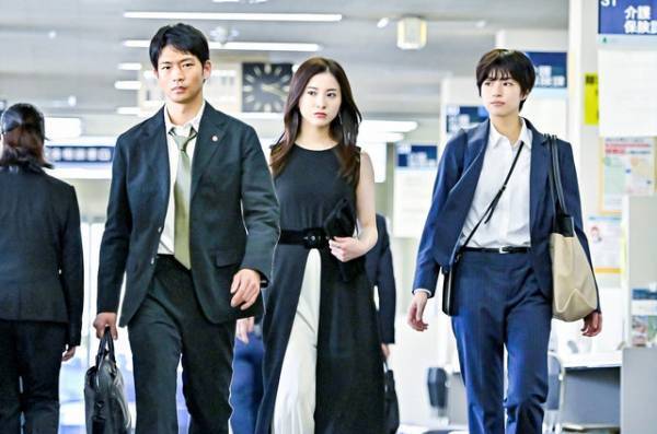 「最愛」2話　吉高由里子“梨央”が知った衝撃事実に視聴者動揺「嘘でしょ」、井浦新“加瀬”に「カッコ良すぎ」の声も