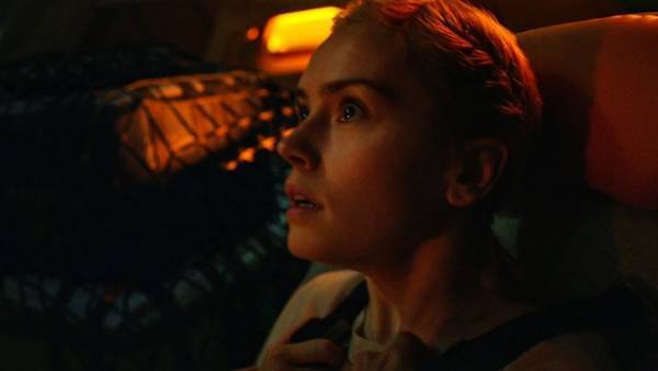 デイジー・リドリーを“ノイズ”の怪現象が襲う『カオス・ウォーキング』本編映像