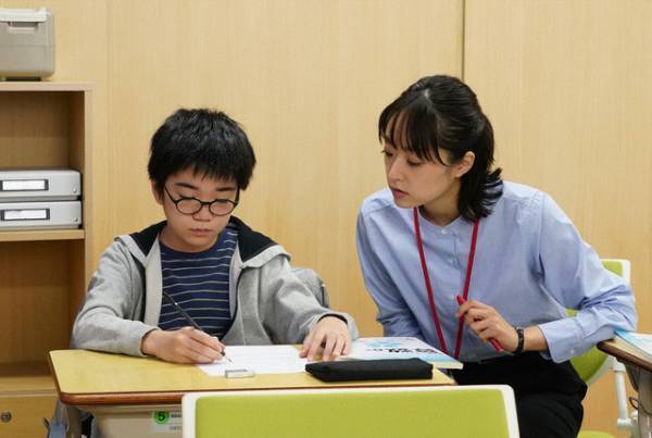 「二月の勝者」2話　自転車を漕ぐ柳楽優弥“黒木”に「姿勢良っ」「シュール」、加藤シゲアキ“灰谷”のストーカーぶりも話題に