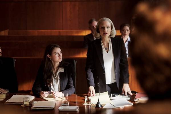 「無実の罪を着せられた男の物語」監督やジョディ・フォスターが解説する『モーリタニアン』特別映像