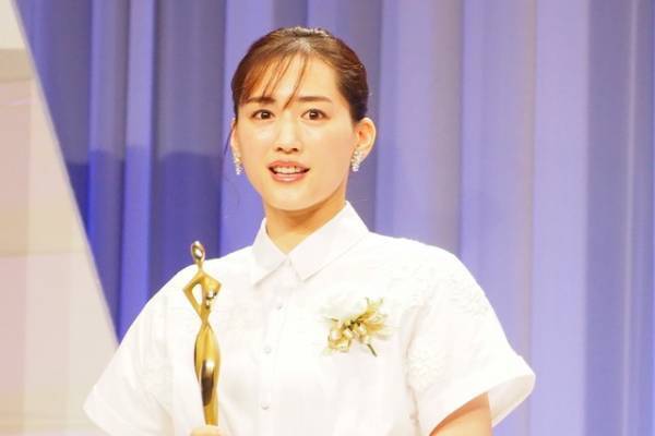 「東京ドラマアウォード2021」各賞が発表！「天国と地獄」綾瀬はるかが主演女優賞＆グランプリは「俺の家の話」