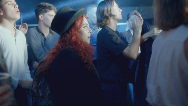 「ハリポタ」「若草物語」やUKロック…『ビルド・ア・ガール』がより楽しめるトリビア10選