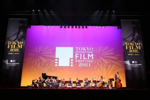 東京国際映画祭、開幕！橋本愛「感性を育むことが映画の持つ大きな役割」