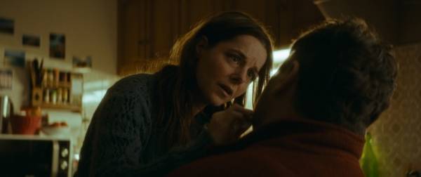 犬たちだけが事件の真相を知っていた！5人の男女がある事件に繋がっていく『悪なき殺人』予告編