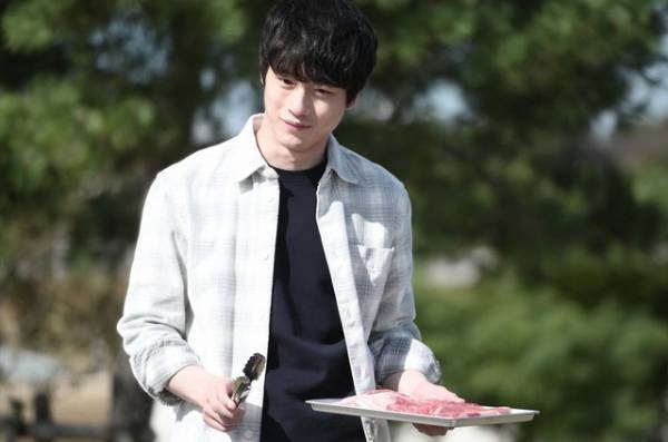 「婚姻届に判を捺しただけですが」3話、高杉真宙“牧原”からのハグと坂口健太郎“百瀬”へのハグ、2つのハグに多くの視聴者から反応集まる