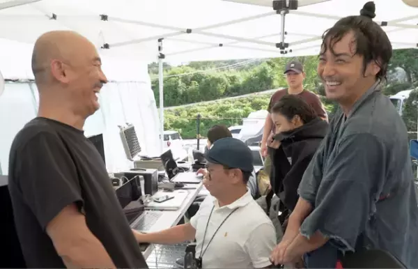 ピョン・ヨハン、エイのさばき方が「プロのよう」『茲山魚譜』メイキング映像