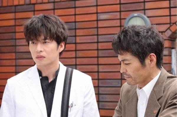 「らせんの迷宮」4話　田中圭“神保”の激甘ドリンクに「シリーズ化してほしい」、安田顕“安堂”のくしゃみにも反響多数