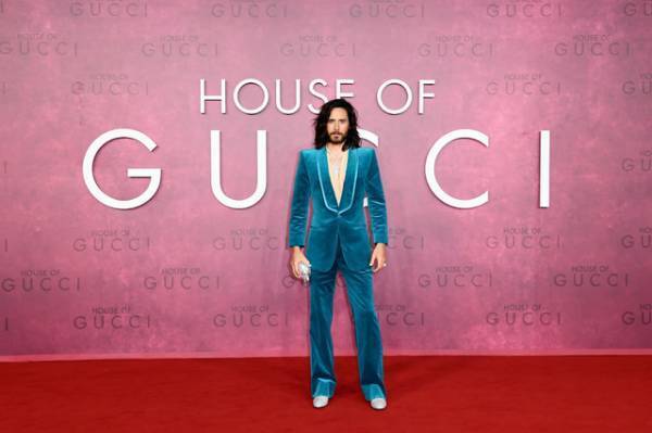 ガガ、GUCCI新作ドレスで降臨！『ハウス・オブ・グッチ』は「決して忘れることのない経験」