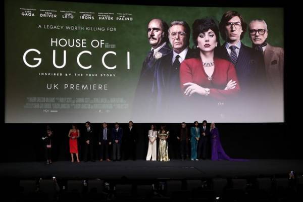 ガガ、GUCCI新作ドレスで降臨！『ハウス・オブ・グッチ』は「決して忘れることのない経験」