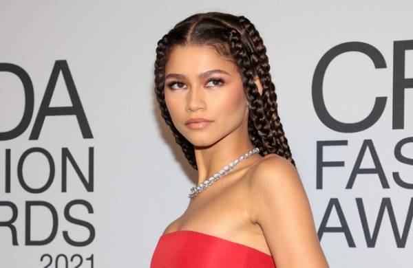 ゼンデイヤが「CFDAアワード」で「ファッションアイコン賞」受賞、トム・ホランドが祝福