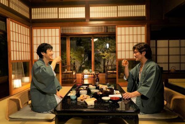 西島秀俊＆内野聖陽『きのう何食べた？』自撮りオープニング映像解禁