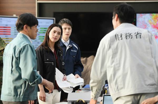 「日本沈没」第6話　小栗旬“天海”、娘との再会シーンに「芝居を超えてた」などの感想続々…松山ケンイチ“常盤”との和解にも喜びの声