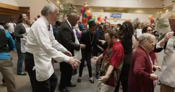 『ボストン市庁舎』ワイズマン監督「自分の仕事をこなしている人々」を描きたい