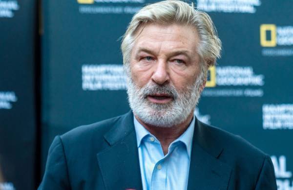 『Rust』銃誤射事故で2件目の訴訟 記録係がアレック・ボールドウィンの行動は「危険性を気にかけていない」と批判