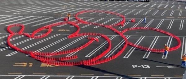 【ディズニー】ミッキー＆ミニーの誕生日の様子を動画で公開！東京ディズニーリゾート中でお祝いを実施