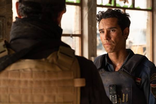 若きホープ演じたアダム・ベッサに注目、ISとの銃撃戦を捉えた『モスル～あるＳＷＡＴ部隊の戦い～』本編映像