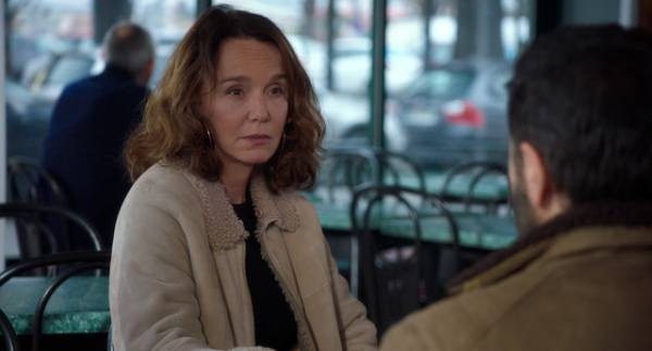 『ローラとふたりの兄』困った兄たちとその妻、現代っ子…個性豊かな登場人物に注目