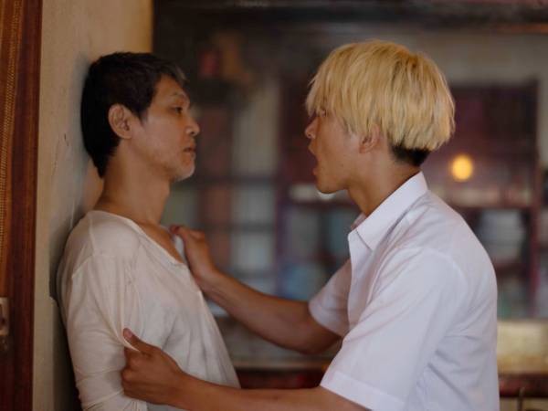 佐藤寛太、加藤雅也“父”の胸ぐらを掴む…『軍艦少年』本編映像