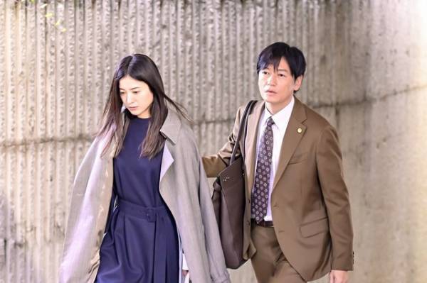 「最愛」6話、井浦新“加瀬”、パフェを頬張る姿に「大優勝」の声…梨央と優を抱きしめる“3人ハグ”にも感動