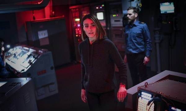 女性刑事が潜水艦内の事件に挑む大ヒット英ドラマ「原潜ヴィジル 水面下の陰謀」配信