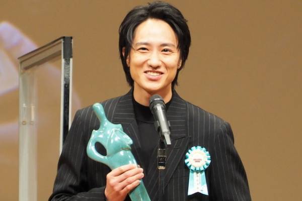 藤原季節＆金子大地ら最優秀新進男優賞受賞「こんなに頭が真っ白になるとは…」