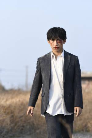 EXILE NAOTO、傷だらけの姿も『ダンシング・マリー』秘蔵未公開場面写真