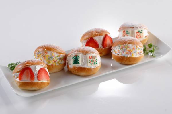 【USJ】人気のマリトッツォも充実！ホテル近鉄ユニバーサル・シティ開業20周年記念、クリスマスパーティーフェアでおいしいXmas