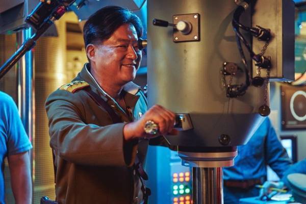 チョン・ウソン＆クァク・ドウォンのなごやか笑顔も『スティール・レイン』メイキング写真