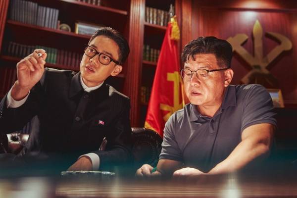 チョン・ウソン＆クァク・ドウォンのなごやか笑顔も『スティール・レイン』メイキング写真