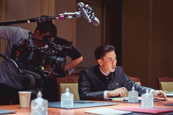 チョン・ウソン＆クァク・ドウォンのなごやか笑顔も『スティール・レイン』メイキング写真