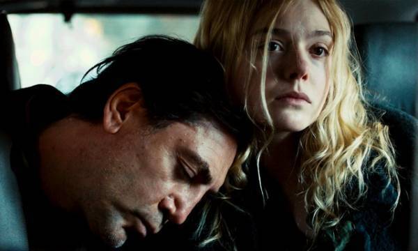 “父”ハビエル・バルデムの幻想、“娘”エル・ファニングの現実映す…『選ばなかったみち』予告編