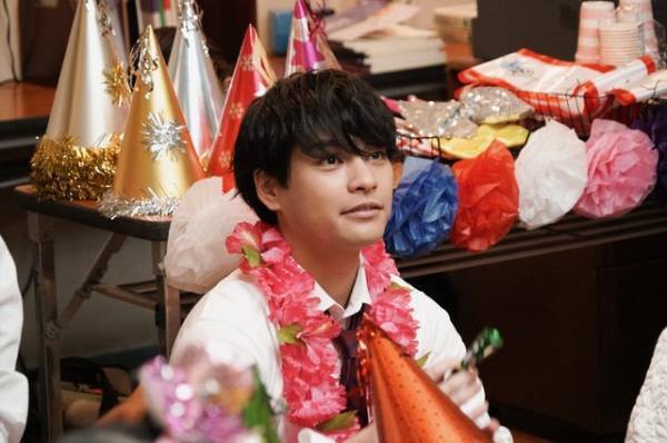 「二月の勝者」7話　誕生会の柳楽優弥“黒木”に「鬼かわいい」の声、カチューシャハット姿の加藤シゲアキ“灰谷”も話題に