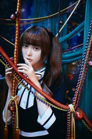 松村北斗が百目鬼、玉城ティナはひまわりに！ 実写『xxxHOLiC』撮りおろしビジュアルも