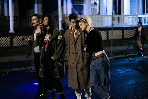 若者の悩みと“ザ・スミス”モリッシーのインタビューがリンク『ショップリフターズ・オブ・ザ・ワールド』本編映像