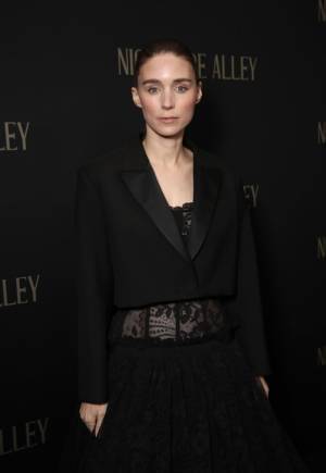 ギレルモ・デル・トロ監督「時代の不安が反映されている」新作『ナイトメア・アリー』プレミア