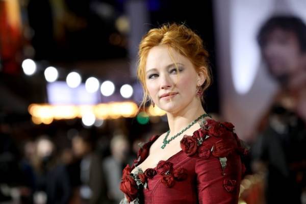 ピーター・ディンクレイジ、映画賞に続々ノミネートは「とても嬉しい」『シラノ』UKプレミア