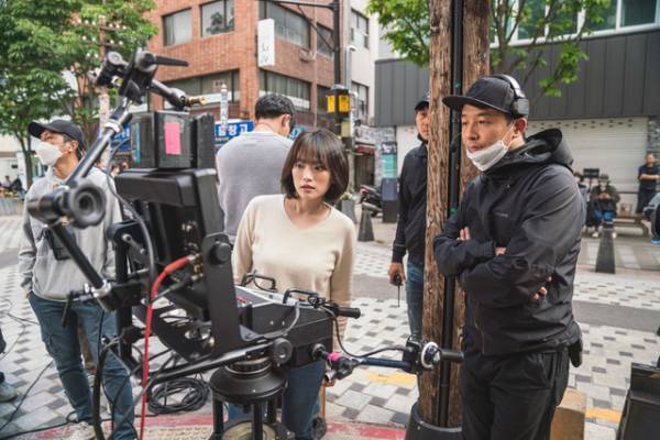 チョン・ウヒ「青春時代を一度きちんと演じてみたい」映画『雨あな』に共感した理由とは？