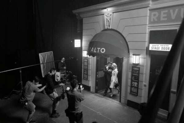 エドガー・ライト監督とロケ地を巡る『ラストナイト・イン・ソーホー』特別映像