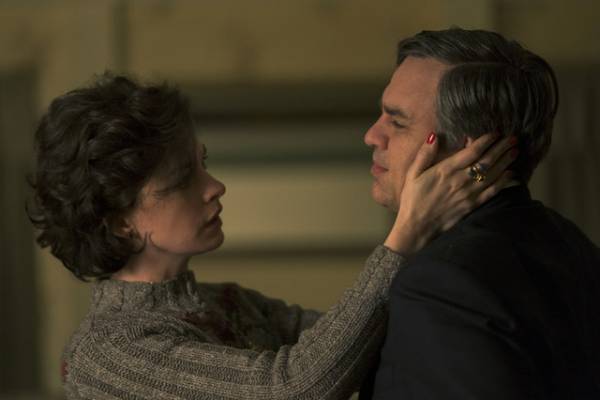 アン・ハサウェイ、演じた役は「特別で稀有な人」『ダーク・ウォーターズ』インタビュー映像