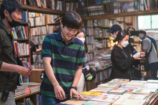 カン・ハヌル「キャラクターが僕自身みたい」映画『雨あな』に重ねた想い