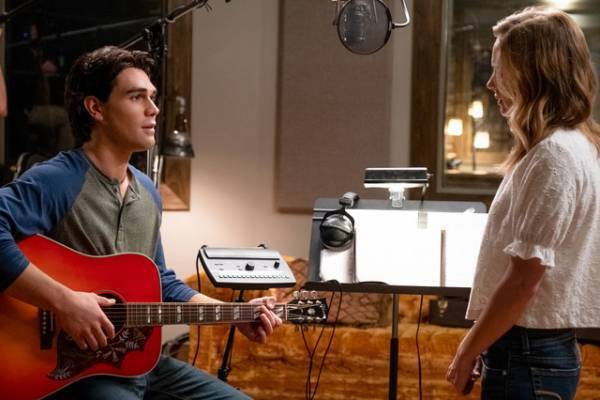 「希望と愛の物語」キャスト＆スタッフが語る『君といた１０８日』インタビュー映像