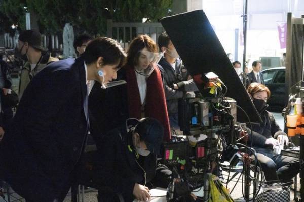 米倉涼子「悔しい思いをすることも」「新聞記者」メイキング写真到着