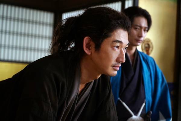「幕末相棒伝」、佐藤隆太“伊東甲子太郎”のある行動に「また今回も」「既視感が」などネットざわめく、永山瑛太と向井理には「ハマり役」の評価も