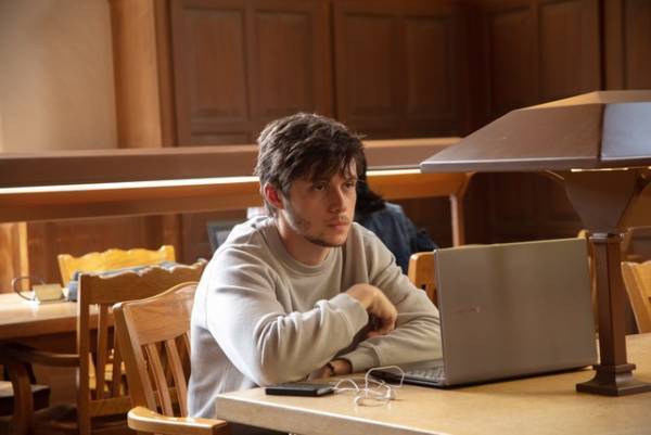 『シルクロード.com』監督、実在の人物を演じたニック・ロビンソンへの信頼を明かす