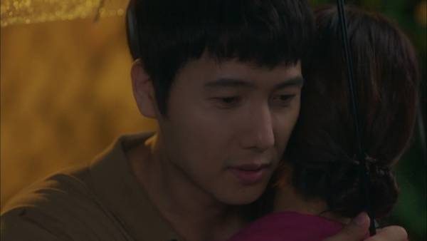 “週末ドラマの女王”ハン・ジヘ主演「黄金の庭」愛憎渦巻くスリリングな場面写真