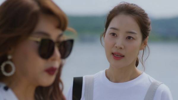 “週末ドラマの女王”ハン・ジヘ主演「黄金の庭」愛憎渦巻くスリリングな場面写真