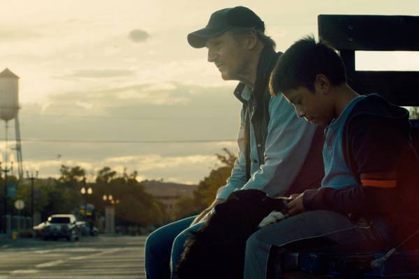 リーアム・ニーソン、天才子役との共演＆役作りを語る『マークスマン』ロングインタビュー映像