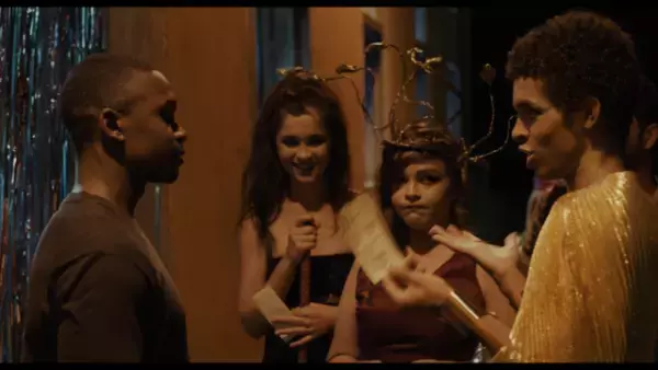 「ポジティブで希望のある物語を」ブラジルに生きるトランスジェンダーの10代描く『私はヴァレンティナ』公開