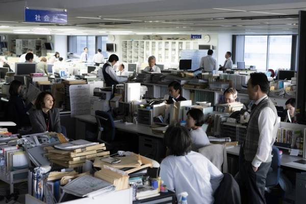 米倉涼子、パブリックイメージ覆す新ヒロイン像「新聞記者」新場面写真