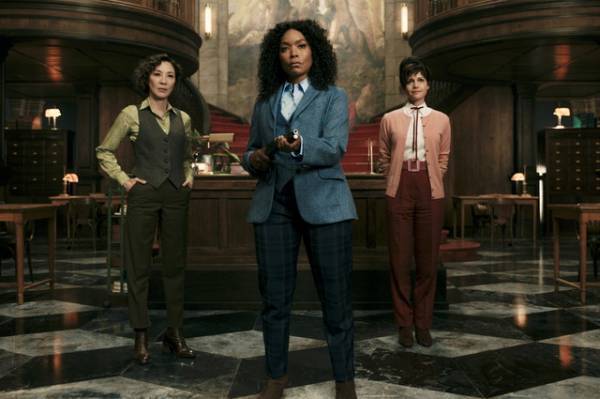 飛び交う銃弾にほとばしる血しぶき…ド派手アクションが炸裂『ガンパウダー・ミルクシェイク』予告編